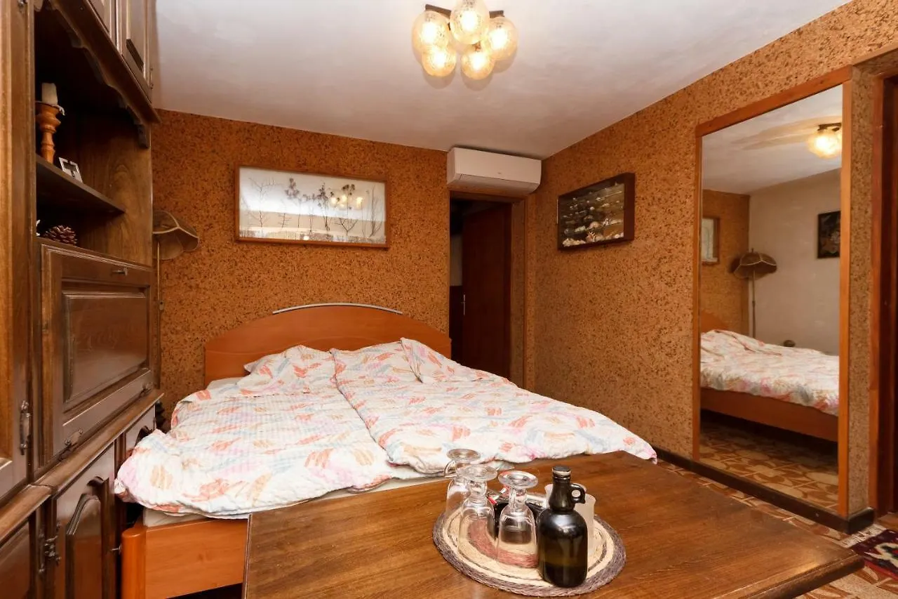 Apartmani Rasan Malinska 0*,  Croatia